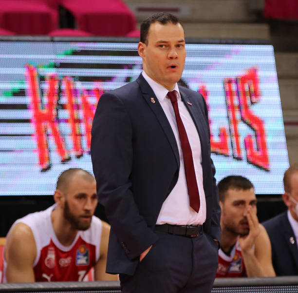 虽然球队在 虽然球队在