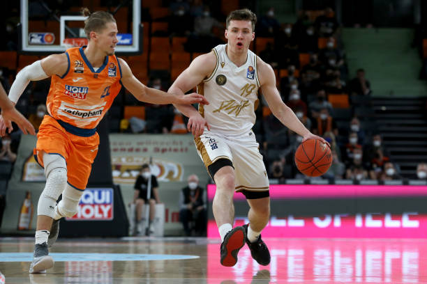 C罗多年前 C罗多年前